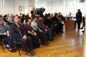 Robo Braille szolgáltatás hivatalos átadásának a megnyitója látható a képen